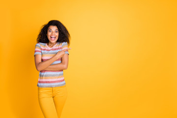 Portrait of her she nice attractive cheerful cheery excited crazy overjoyed wavy-haired girl wearing striped tshirt showing good solution isolated on bright vivid shine vibrant yellow color background