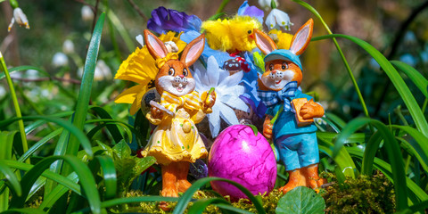 happy easter time decoration with beautiful flowers