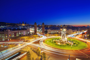 Fototapeta na wymiar view of the traffic around Plaça d'Espanya in Barcelona