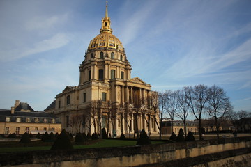 Les Invalides is a complex of museum and tomb in Paris,Napoleon's remains bury in here.