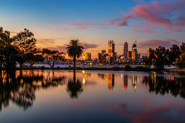 Fototapeta na wymiar Golden Hour Sunset Reflections over Perth