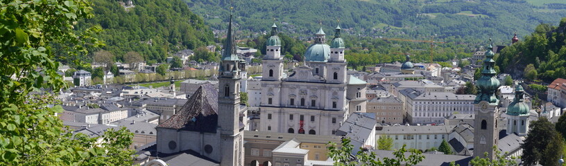 Fototapeta na wymiar View of the central part of the city of Salzburg, Austria