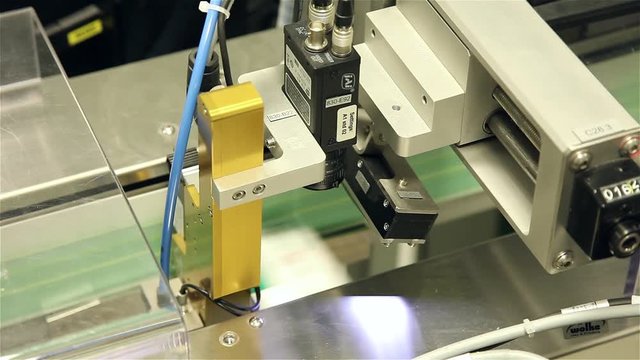 production line conveyer belt pills tablets packing machine