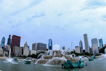 Fototapeta premium Central Fountain in the Heart of Chicago, USA