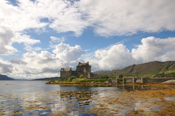 Naklejka na ściany i meble Eilean Donan Castle Dornie Scotland