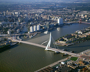 Obraz premium Rotterdam, Holland,September 5, 1996: Historical aerial photo of the Erasmusbrug in Rotterdam, Holland