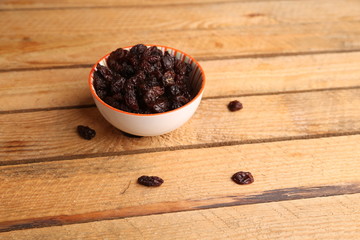 food, black raisins from Spain