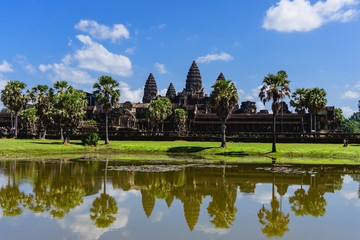 Fototapeta na wymiar Angkor Wat temple. Travel to Cambodia landscape. 