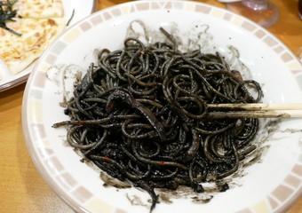 イカスミのパスタ