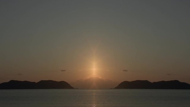 加計呂麻島の空と海