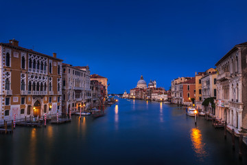 Fototapeta na wymiar Looking down the Grand Canal in Venice at twilight