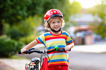Obraz premium Kids on bike. Child on bicycle. Kid cycling.