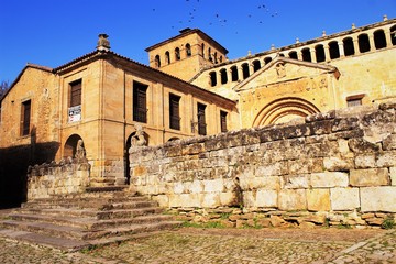 Fototapeta premium Church of the Colegiata in Santillana del Mar, Cantabria, Spain 
