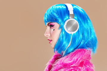 lover of listening to music