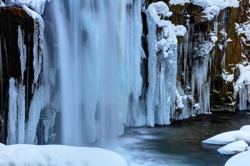 冬の奥入瀬渓流　銚子大滝