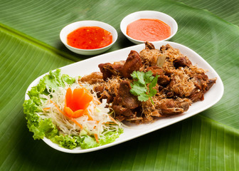 fried chicken with Crispy Thai Herbs, Lemongrass Fried Chicken,  thai food