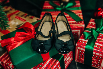 women shoes gift under the xmas tree