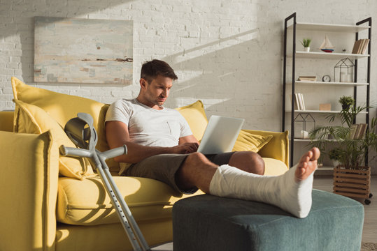 Broken Leg" Images – Browse 2,918 Stock Photos, Vectors, and Video | Adobe  Stock