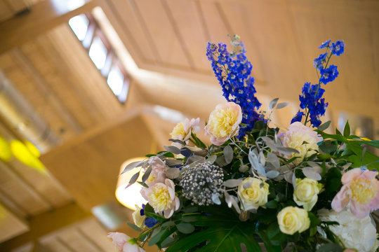 horizontal closeup photo of a beautiful bouquet