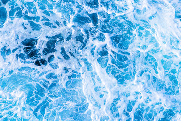 Hintergrund meer blaues wasser schaum und wellen