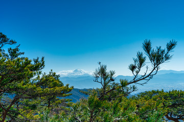 Obraz na płótnie Canvas 昇仙峡の山頂から見る富士山