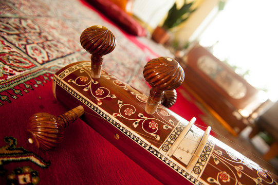 Tanpura is a old Indian instrustring instruments, strings, string instrument, hand made instrument, handmade instrument, handmade jewelry, wooden instrument, drone, instruments, indian, indian musment