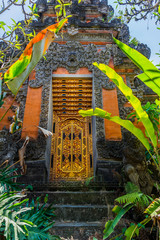Tür zu einem Tempel in Ubud auf Bali, Indonesien