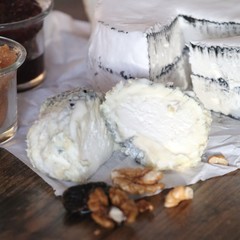 ser kozi dojrzewający