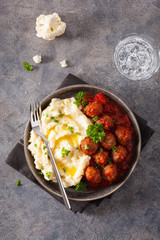 keto paleo diet lunch mashed cauliflower with meatballs