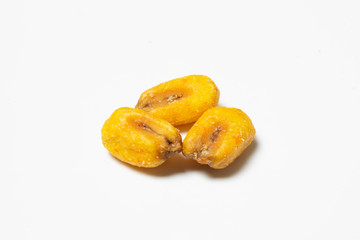 Fototapeta na wymiar Roasted corn nuts on white background