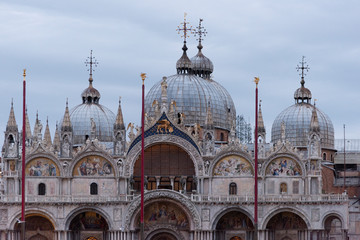 Fototapeta na wymiar View at first light of dawn of the basilica of San Marco Venice, Italy.