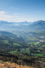 Fototapeta na wymiar Vistas Panorámica de los Alpes Bávaros desde Gaisberg, Salzburg en Viena