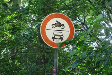 Durchfahrt verboten 01