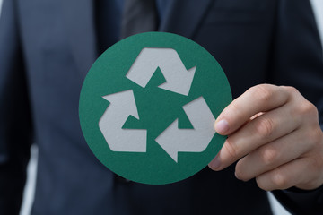 recycling paper illustrazion in hand