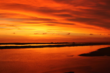 Fototapeta na wymiar Amazing Sunset & Daytime Coastal Picture that`ll make your day!