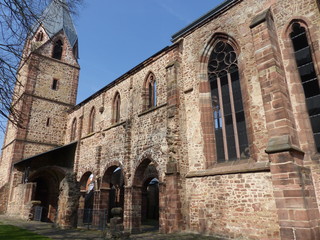 Fototapeta na wymiar Ruine der Totenkirche in Treysa