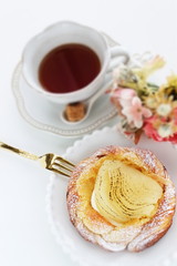 Marinated pear and custard pastry for gourmet dessert