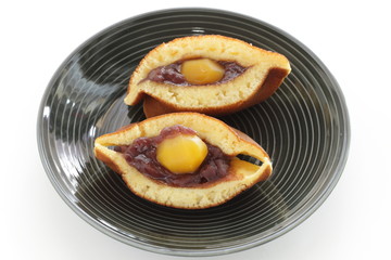 Japanese confectionery food, chestnut and red bean paste Dorayaki Pan cake sandwiches in half