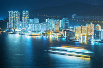 Obraz premium Harbor of Hong Kong city at night