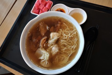 완탕면