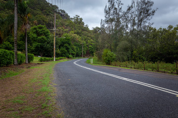 Spencer outside Sydney, empty asphalt road, beautiful outdoor scenery