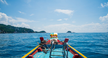 Obraz premium Travel concept view form boat on the sea with blue sky on topical sea in Thailand,Travel background