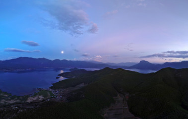 Obraz premium Liangshan prefecture, sichuan province, China: lugu lake