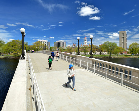 Footbridge to Harvard
