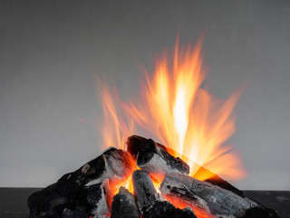  Charcoal from mangrove wood is a good fuel. Providing stable thermal energy And gives a smell that is different from other types of wood