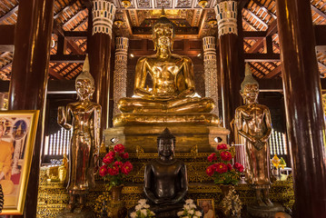 Fototapeta na wymiar Chiang Mai , Thailand - January, 18, 2020 : Old wooden Temple of Wat Lok Molee Chiang mai Thailand