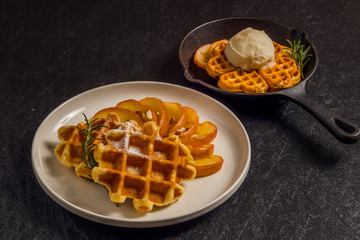 ワッフル Waffles of Dutch, French and Belgian foods