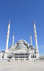 Fototapeta na wymiar Kocatepe Mosque with beautiful blue sky background in Ankara, Turkey