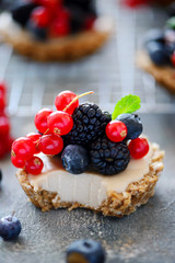 Raw white chocolate cheesecake tart...style rustic