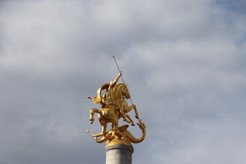 Pomnik Św. Jerzego, Plac Wolności, Tbilisi, Gruzja